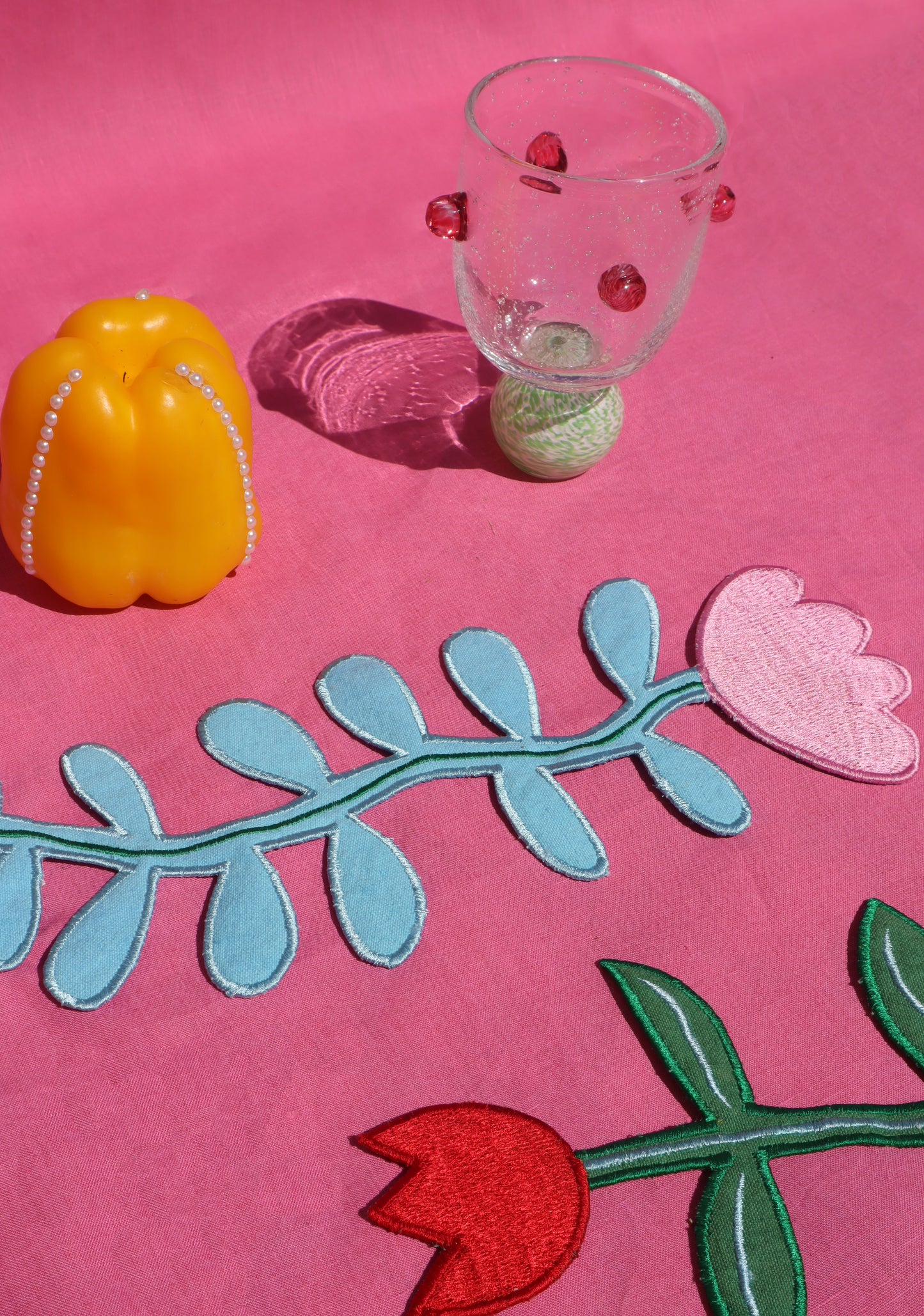 SET OF 4 DOTTY ORCHID PINK & GREEN GLASS