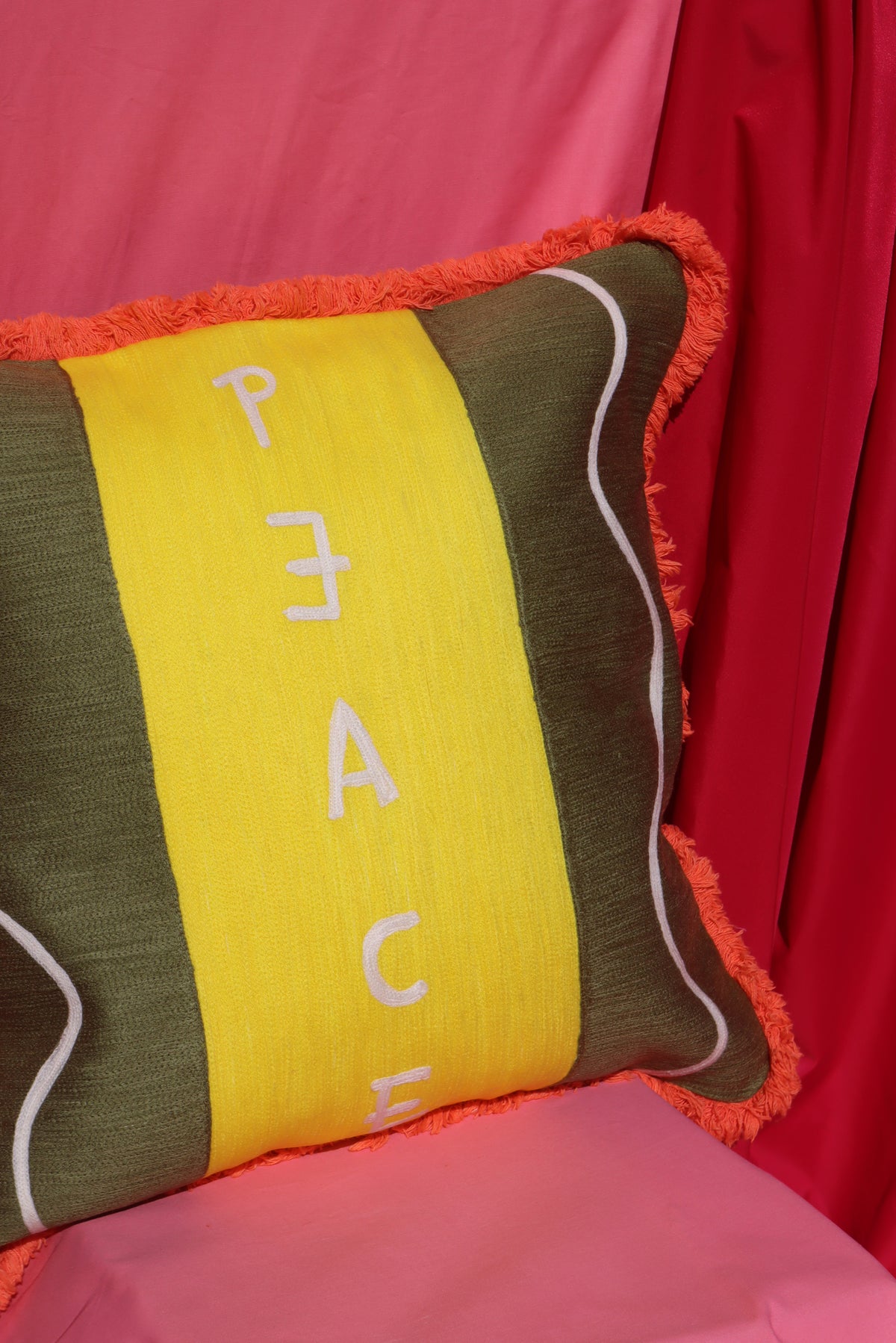 Cushion PEACE