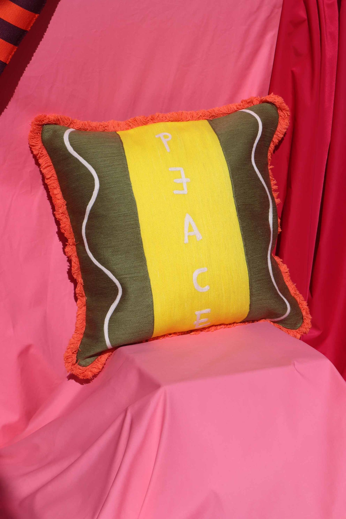 Cushion PEACE
