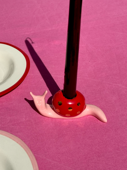 The hard shell - Set of 2 snail candleholders Red & Pink with Gold Dots